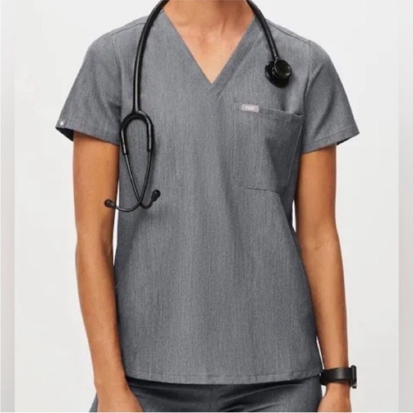 FIGS Catarina grey shirt sleeve scrub top - Picture 3 of 8